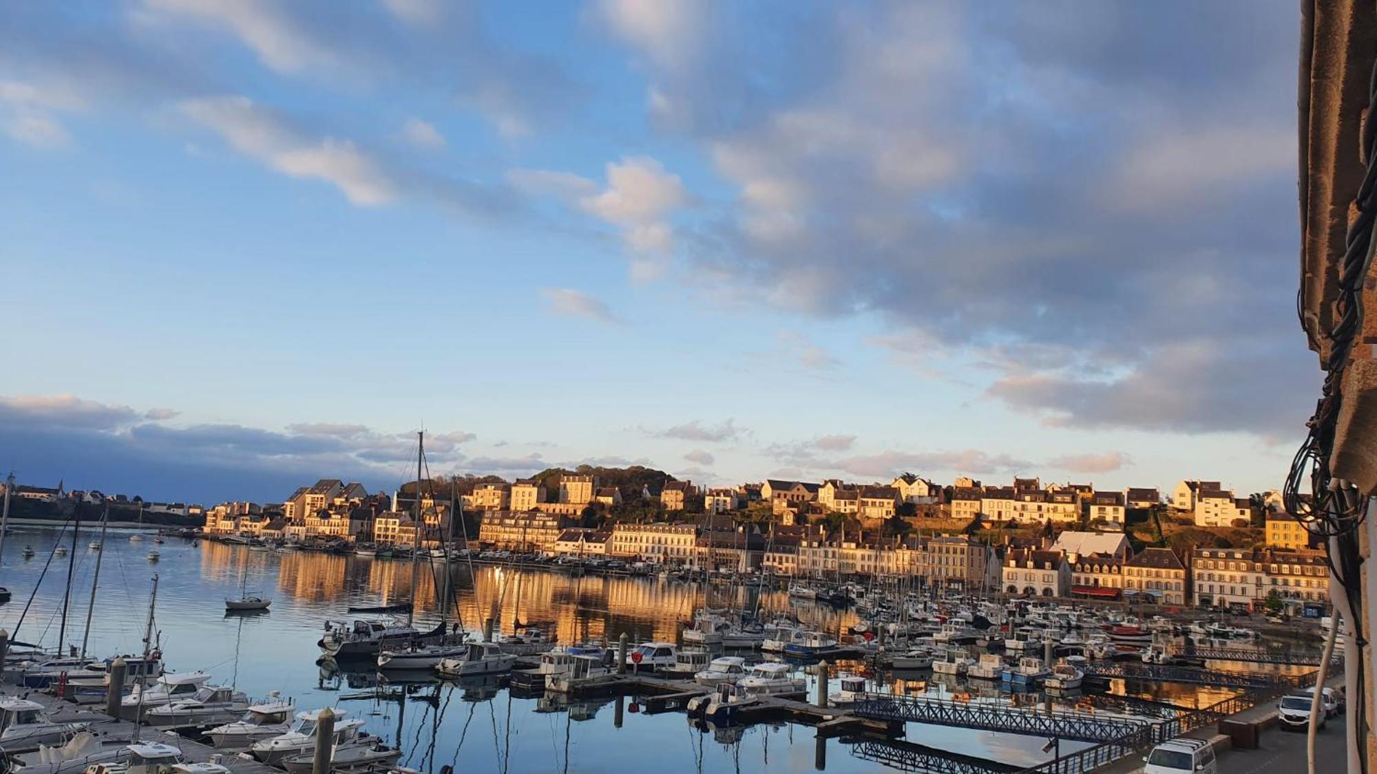 Anatoline Audierne Appart'Hotel Vue Mer - Sea & Harbor Stay Dış mekan fotoğraf